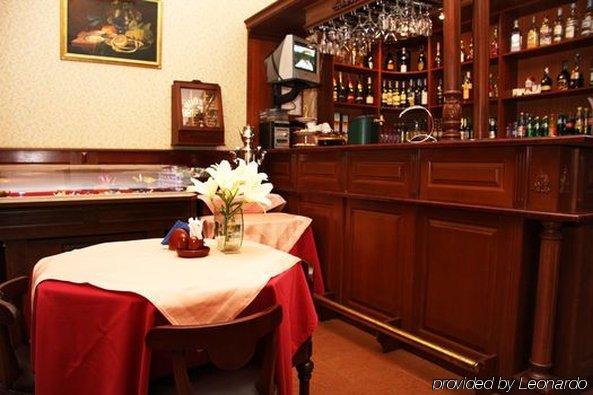 Отель джинтама галерея 3*